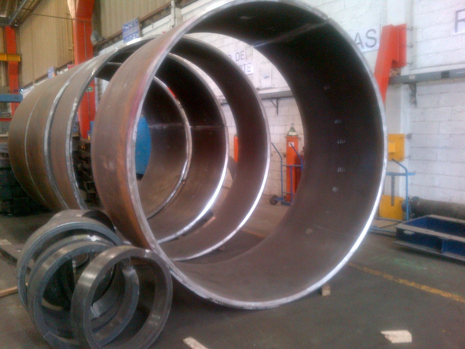 Imagen ilustrativa de fabricación de equipos industriales